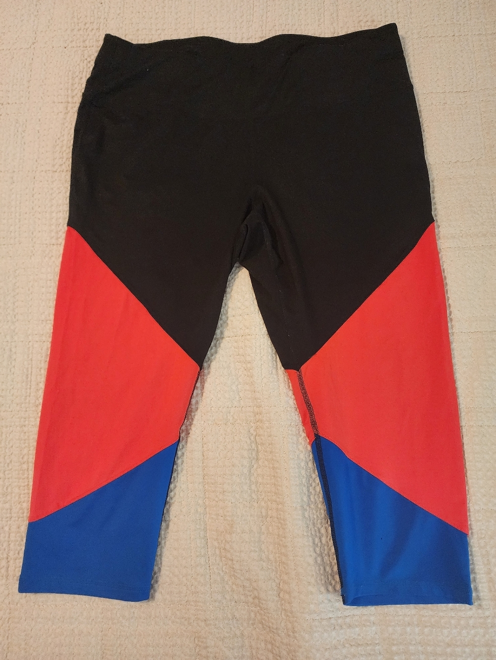Livi Lane Bryant Colorblock Active Capri Leggings Black Red Blue 18/20 Workout